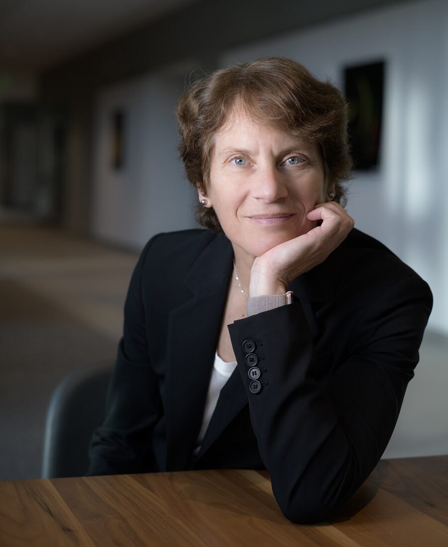 Carolyn Bertozzi, PhD, Healthcare Keynote Speaker
